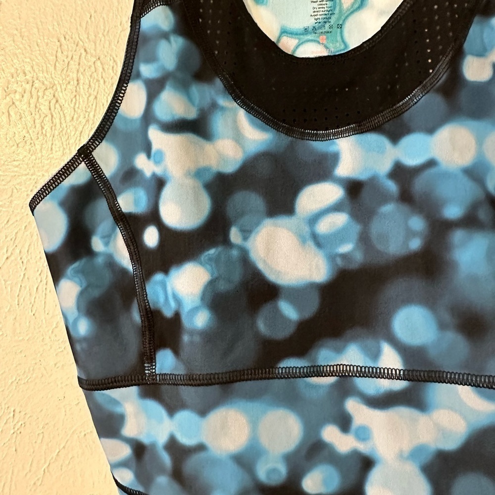 🌟SALE🌟 Sweaty Betty blue crop top size medium​​​​​ - Picture 4 of 6